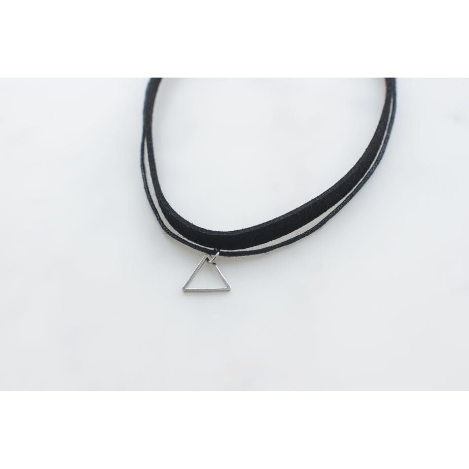Choker with Triangle Necklace choker-with-triangle_925x_eb70782e-8ccb-471e-a116-65f8753b3320 2