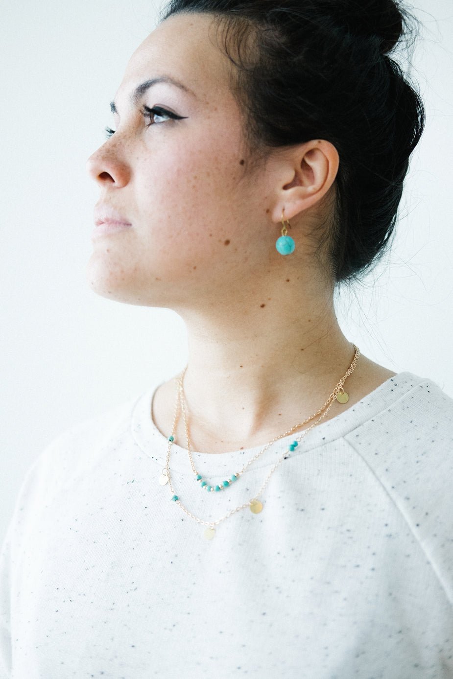 Pretty Gold Necklace Necklace inspired-woman_925x_23845569-63c8-4c1c-aca4-34ef52e89882 2