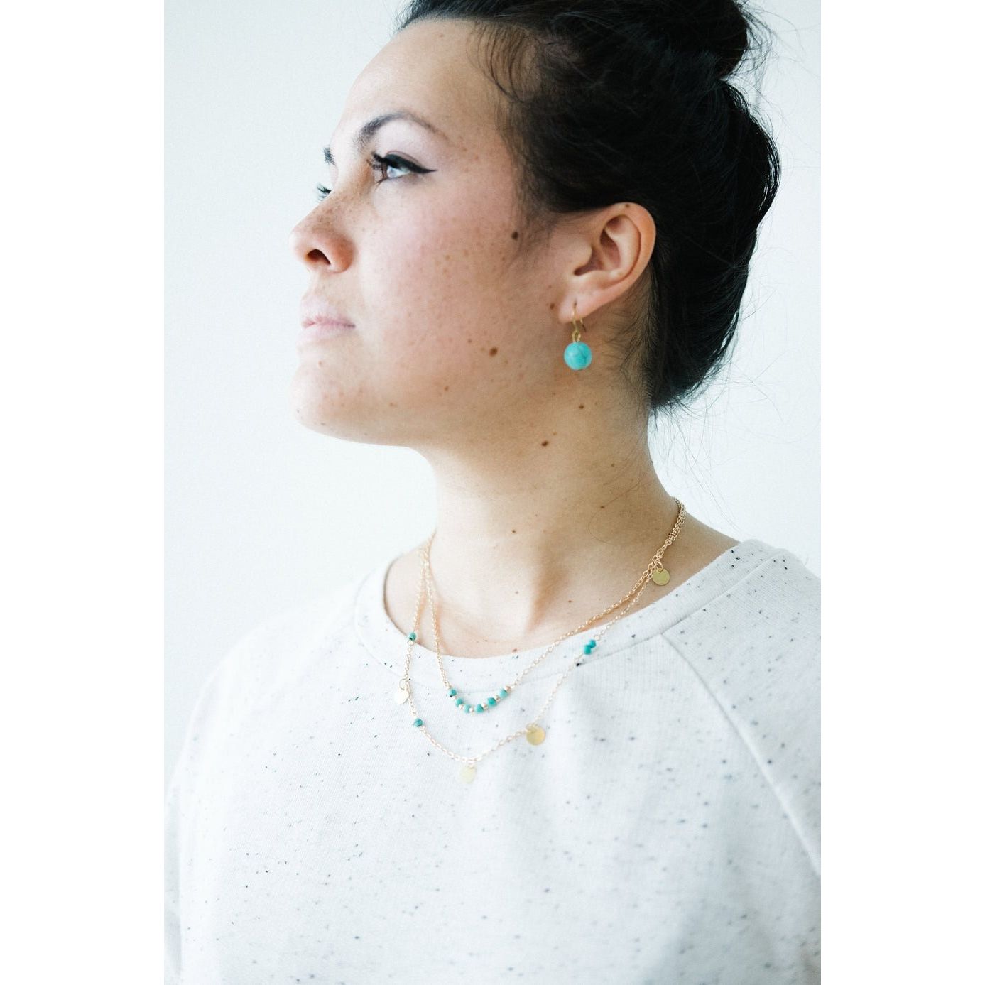Pretty Gold Necklace Necklace inspired-woman_925x_23845569-63c8-4c1c-aca4-34ef52e89882 2